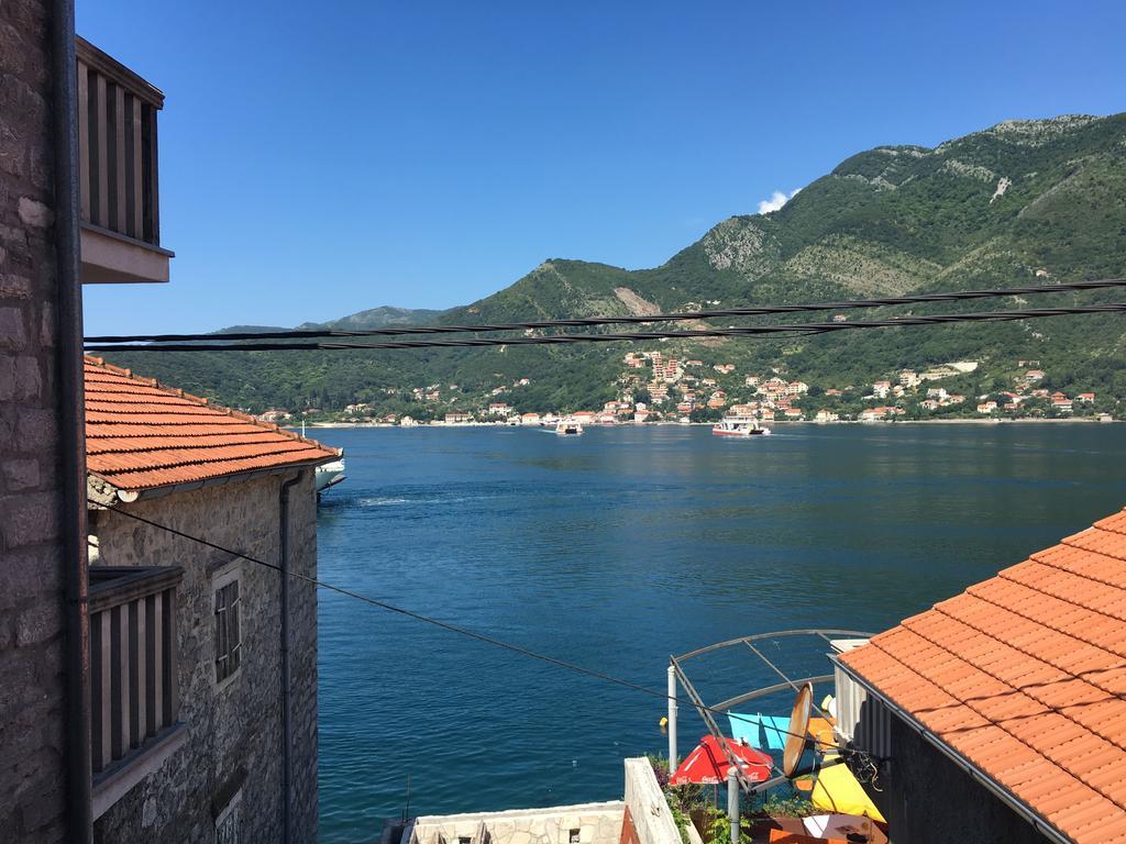 Apartment Aleksandar Tivat Eksteriør billede