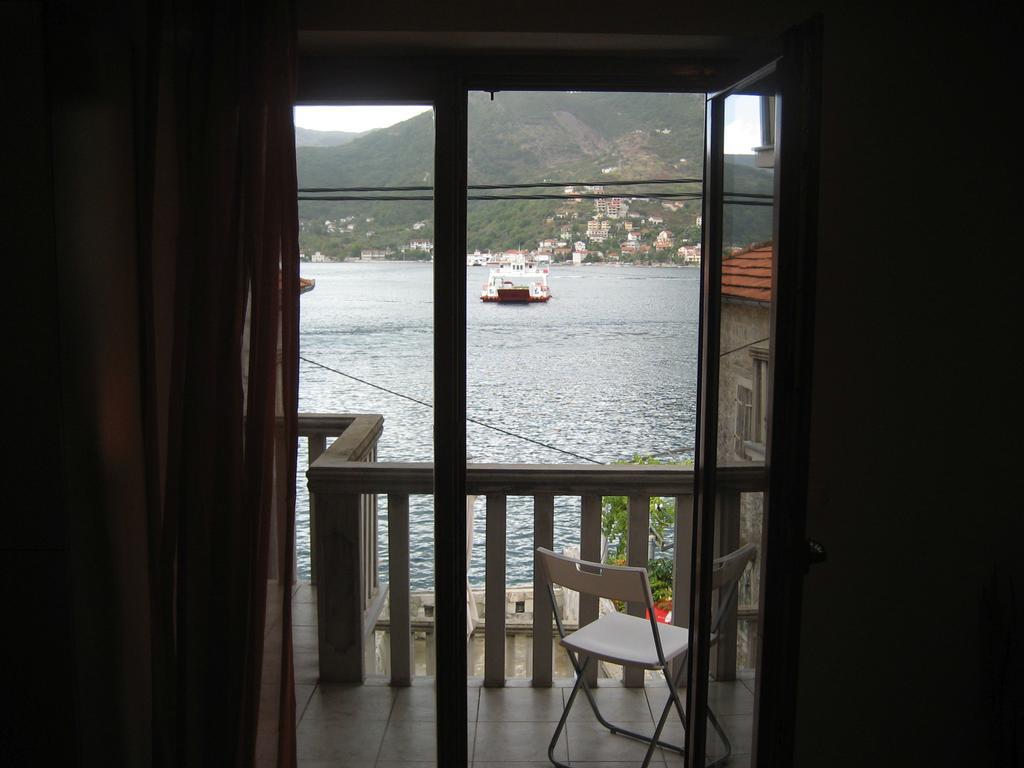 Apartment Aleksandar Tivat Eksteriør billede