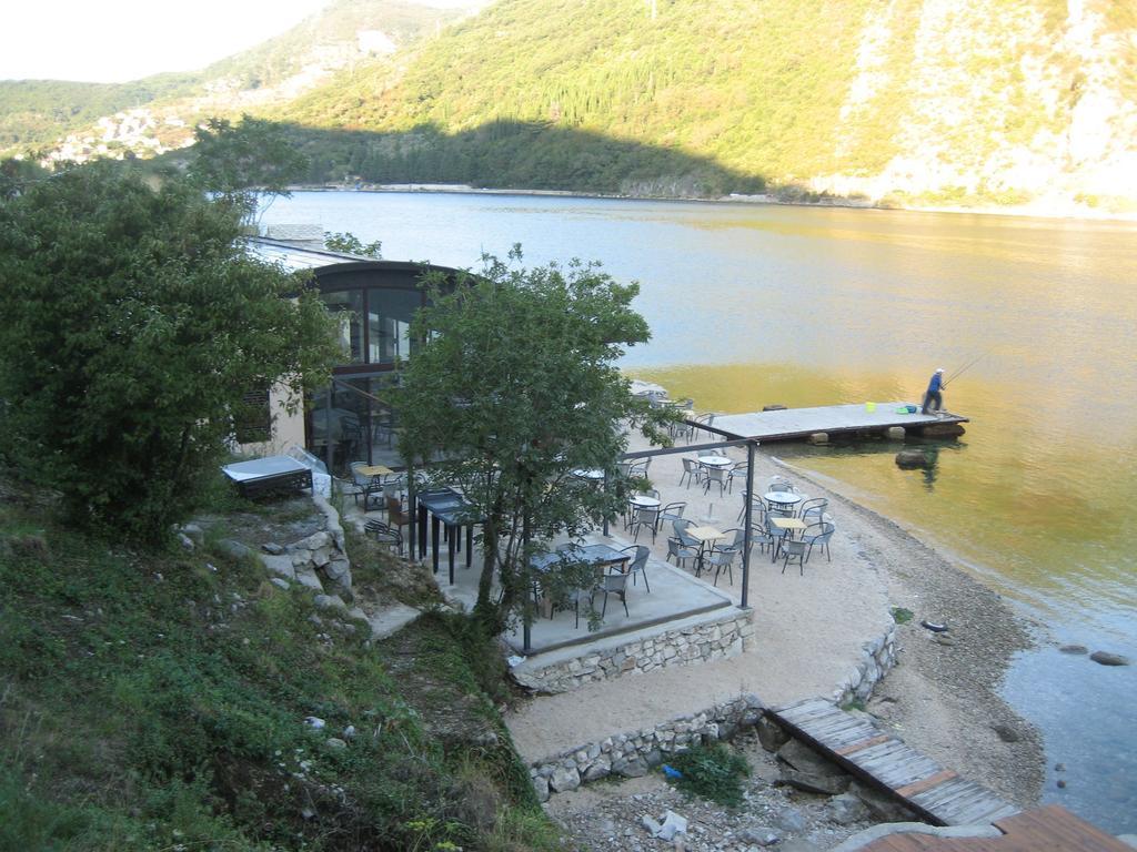 Apartment Aleksandar Tivat Eksteriør billede