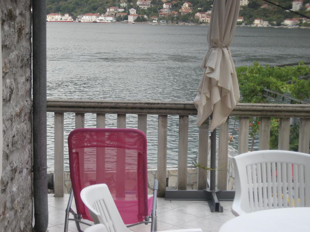 Apartment Aleksandar Tivat Eksteriør billede