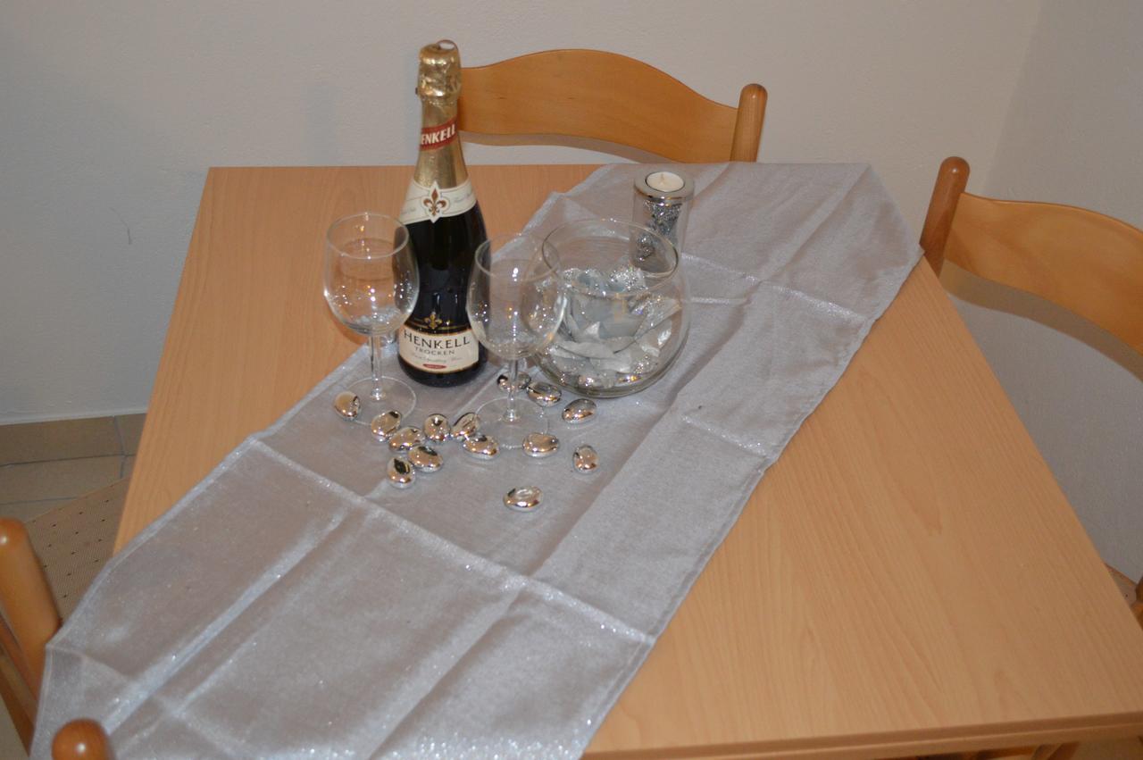 Apartment Aleksandar Tivat Eksteriør billede