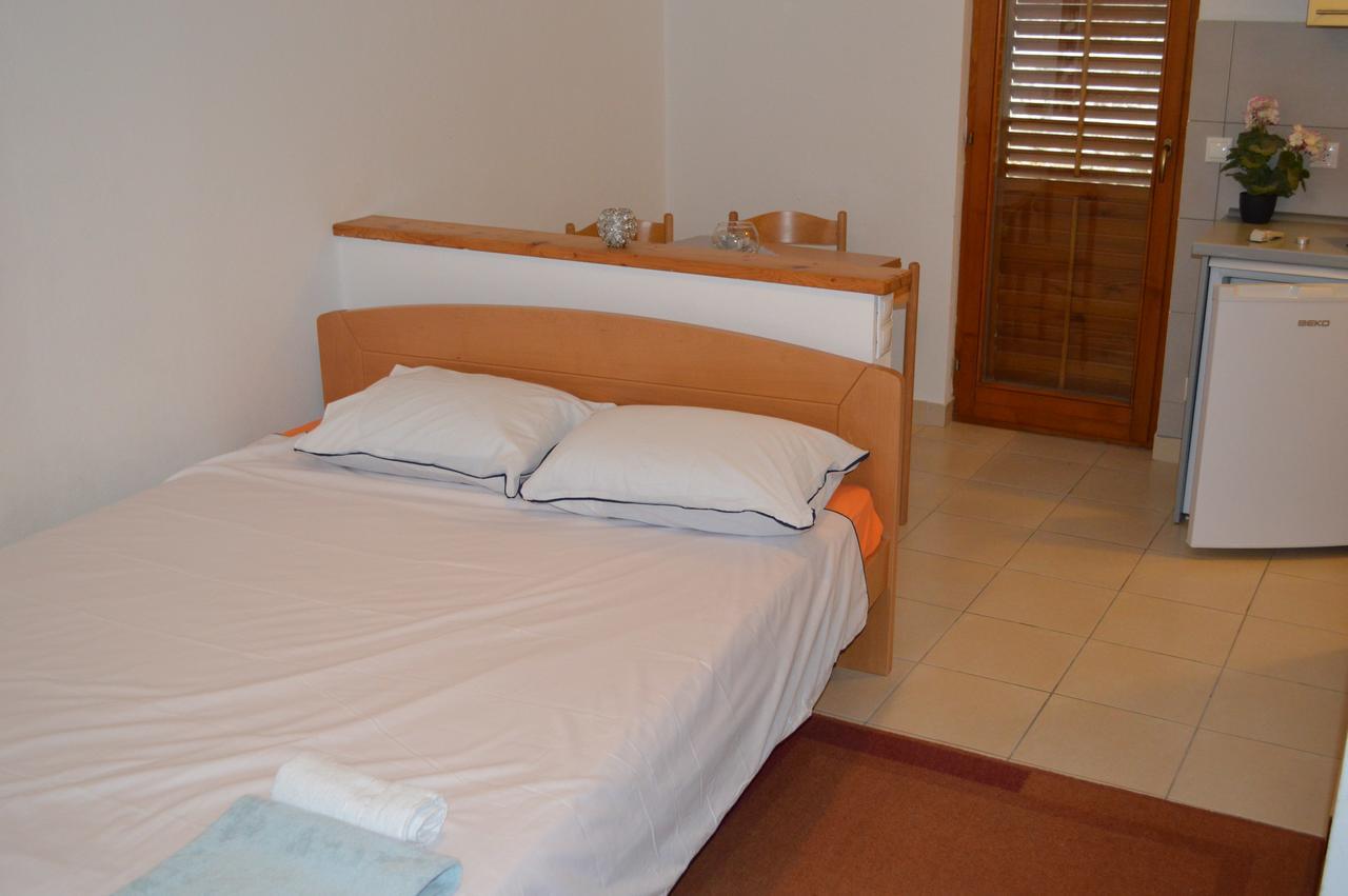 Apartment Aleksandar Tivat Eksteriør billede
