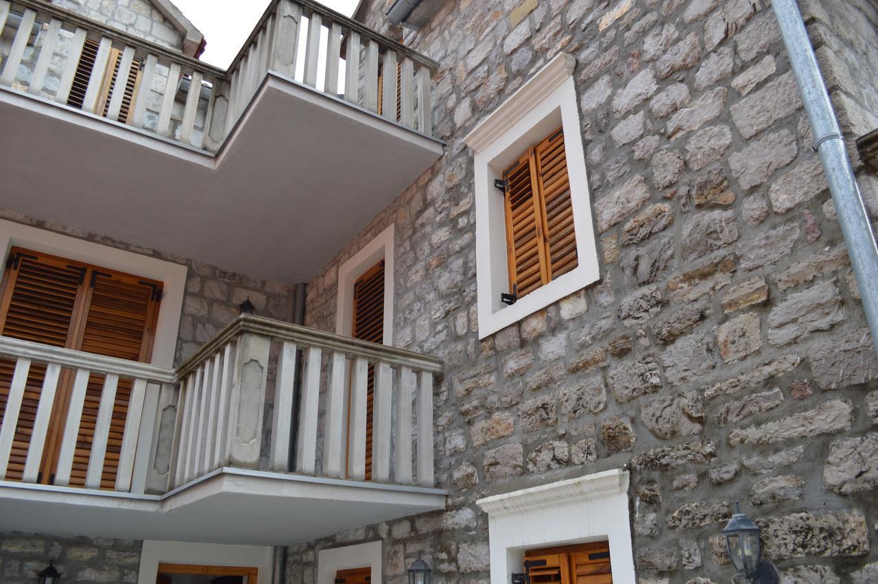 Apartment Aleksandar Tivat Eksteriør billede