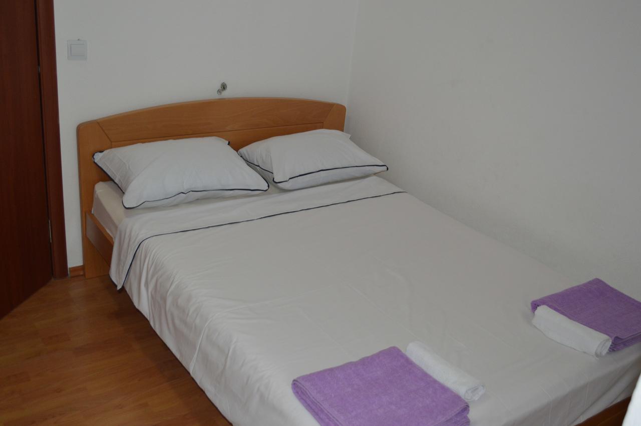 Apartment Aleksandar Tivat Eksteriør billede