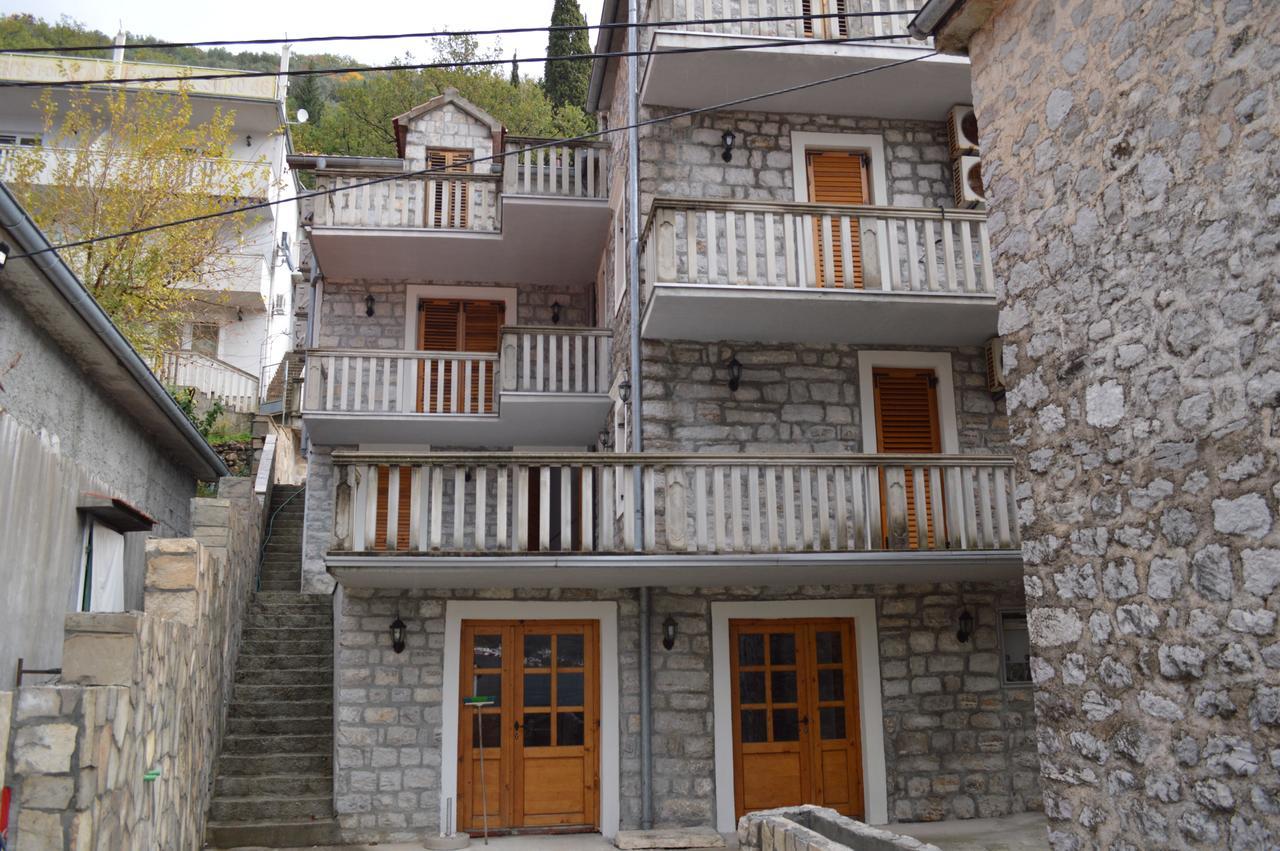Apartment Aleksandar Tivat Eksteriør billede
