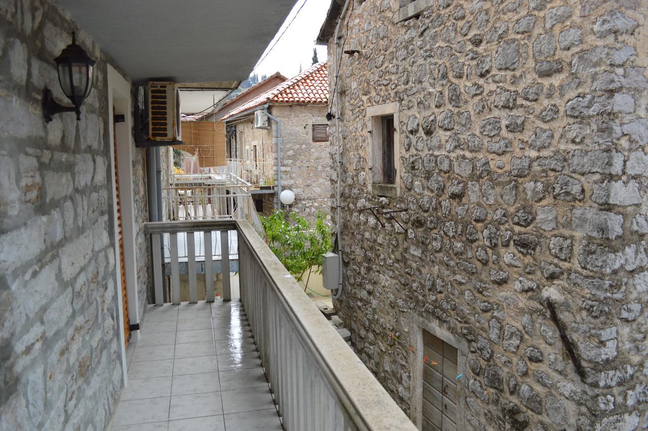 Apartment Aleksandar Tivat Eksteriør billede