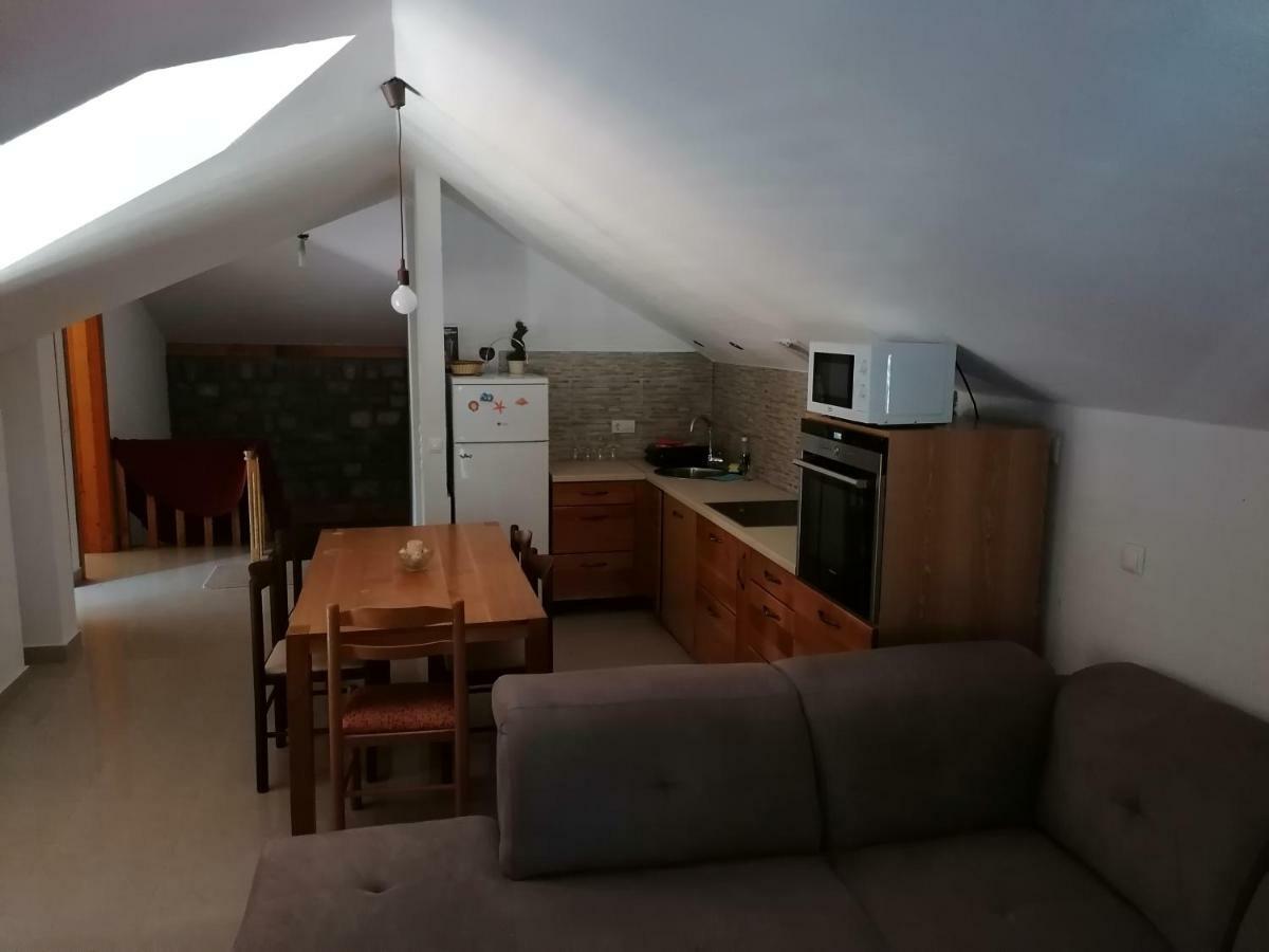 Apartment Aleksandar Tivat Eksteriør billede
