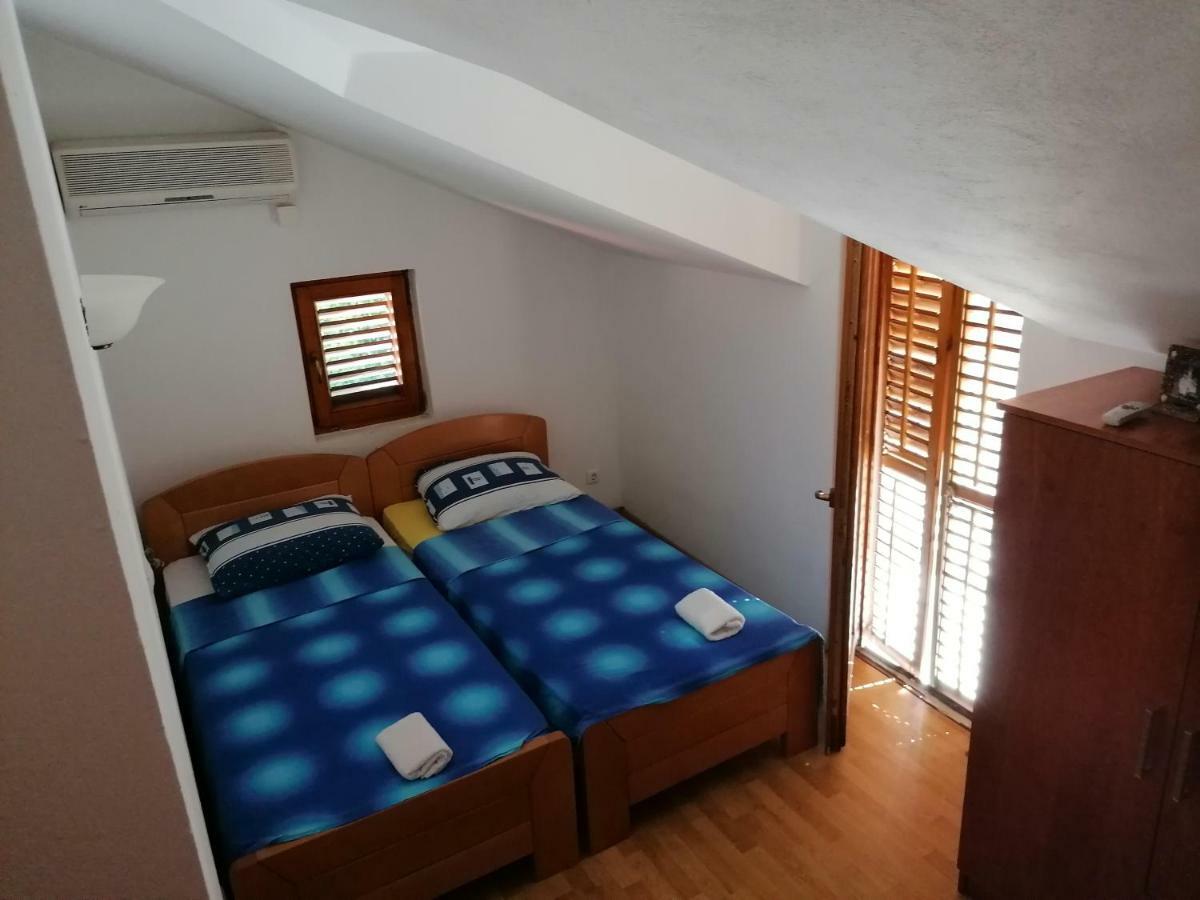 Apartment Aleksandar Tivat Eksteriør billede